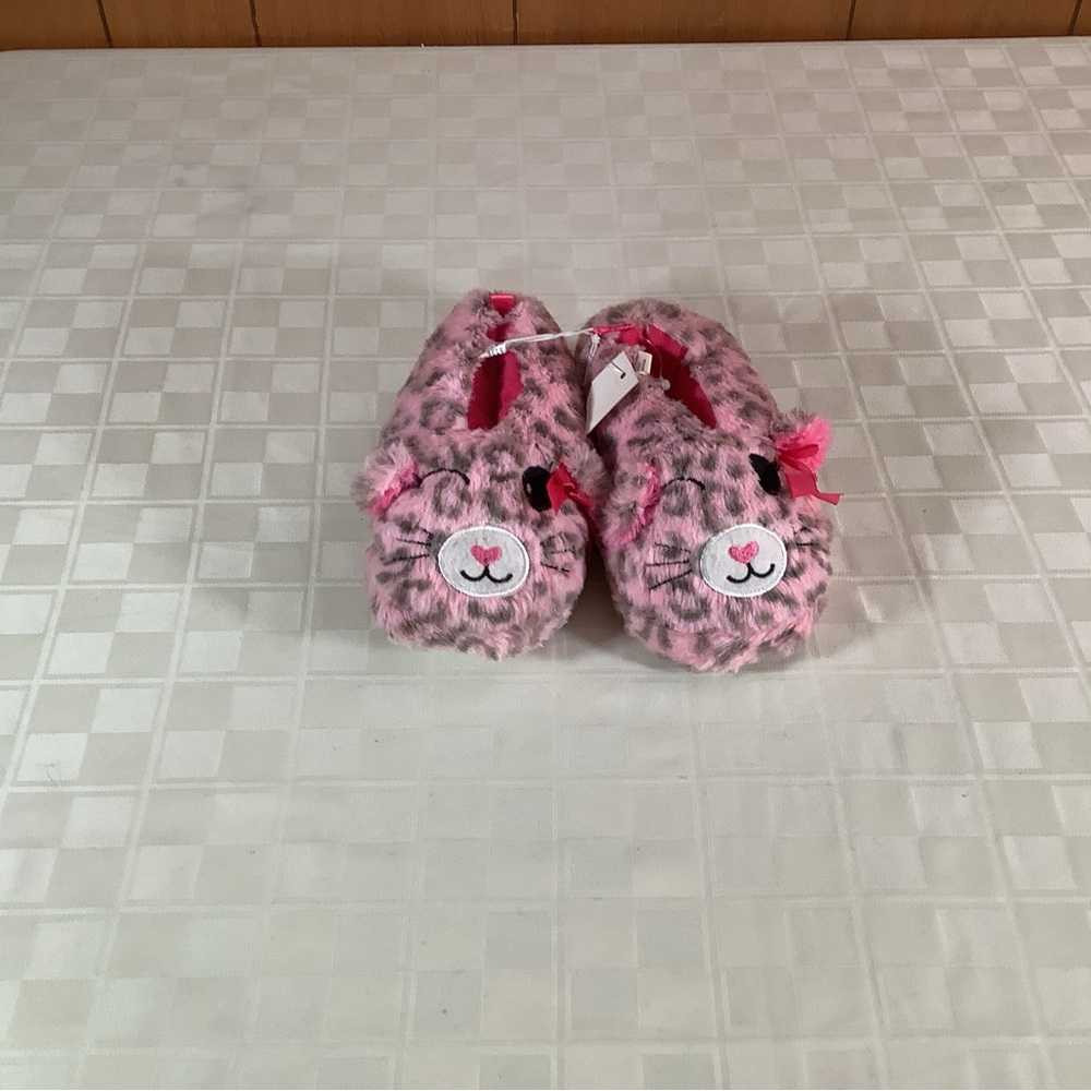 💜 New Pink and Gray Plush Animal Slippers girl size large (9-10)